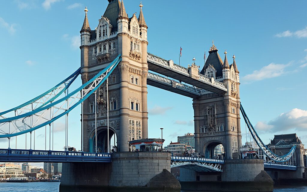 Ein Rundgang durch die ikonische Tower Bridge in London